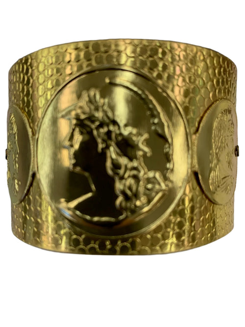 Roman Cuff
