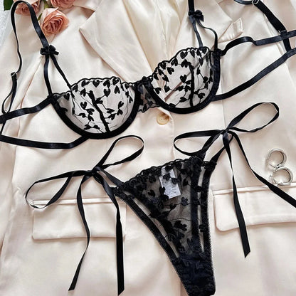 Lola's Embroidery Set